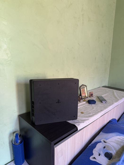 PlayStation 4 Slim