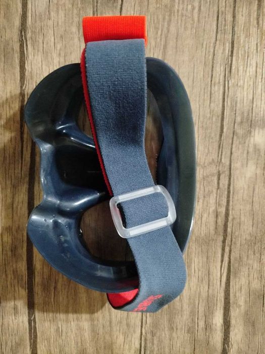 Идеальная маска (Франция) для сноркелинга и погружения в воду