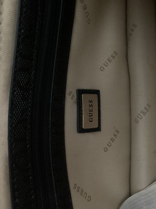 Guess оригинална чанта