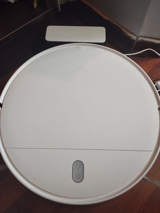 Робот-пылесос Xiaomi Mi Robot Vacuum-Mop Essential (MJSTG1) White