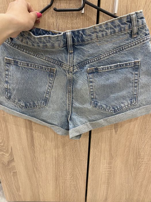Къси пaнталонки Zara