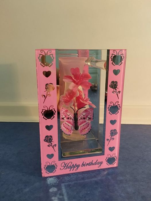 Продам оригинальную вазочку