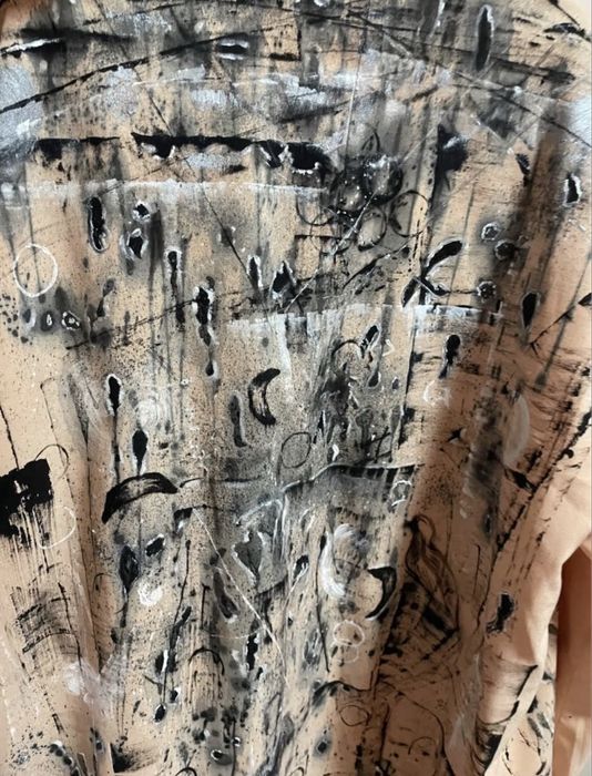 Nume piesa : Pink Chaos Bluza roz pastel cu simboluri