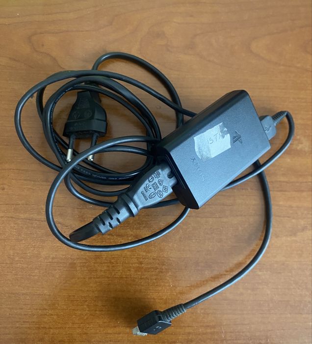 Sony PS Vita model OLED (PCH-1004)