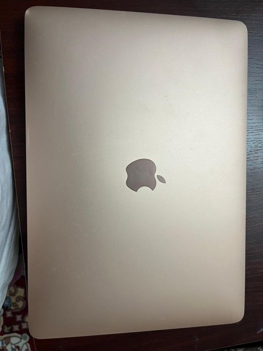 13-inch MacBook 256gb