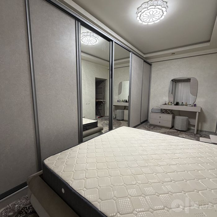 Продаеться квартира с парковкой 76кв.м