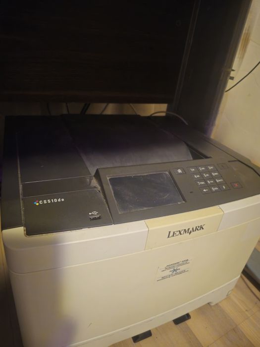 Лазерен Цветен Принтер Lexmark CS510de + Всички тонери