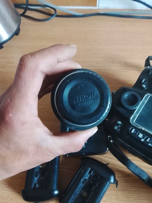 Vând aparat foto de 1000 RON negociabil