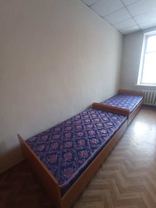 Продам кровати  односпальные б/у