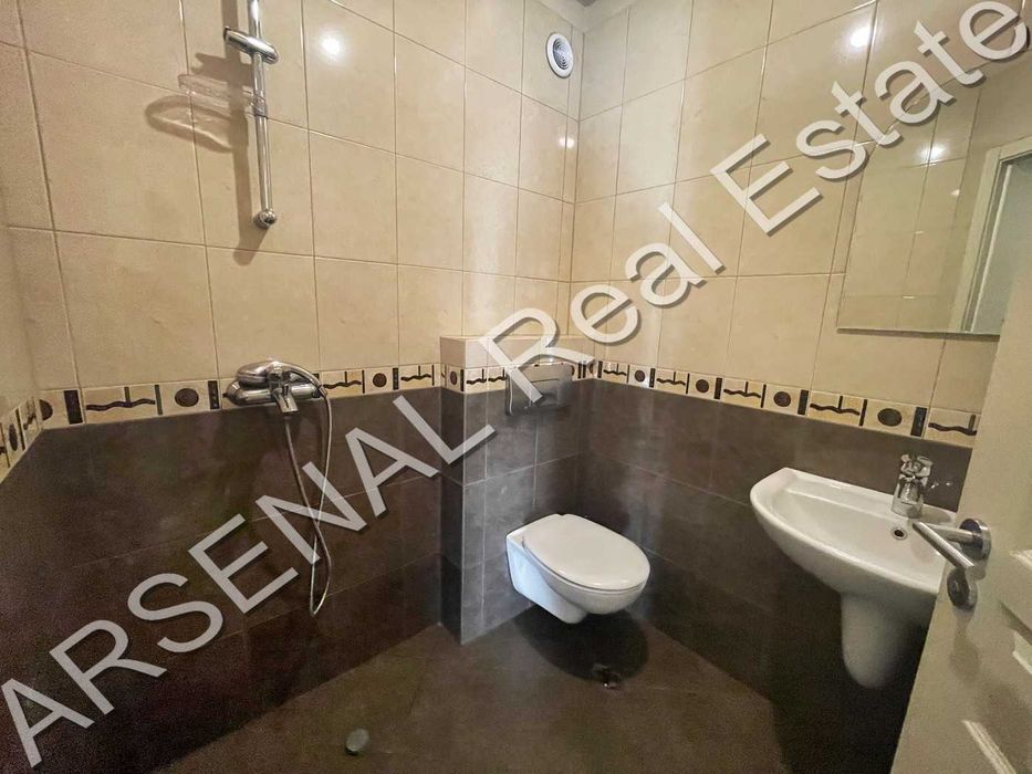 Офис под наем, Лозенец