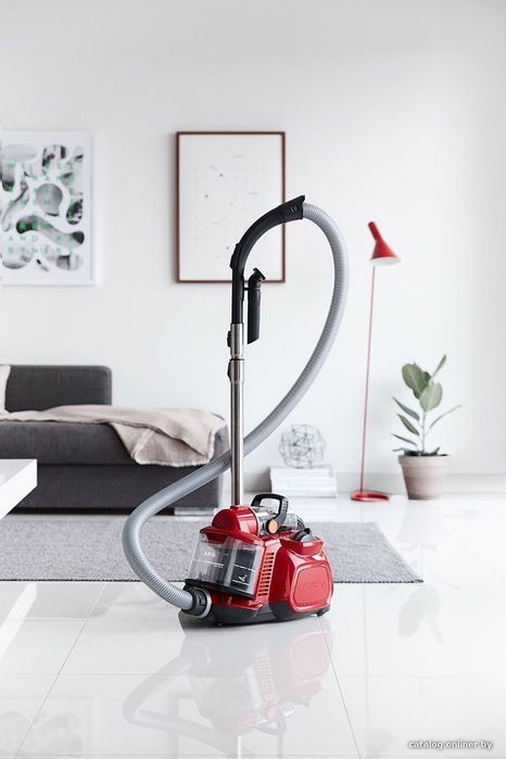 Мощный пылесос Electrolux ZSPC2010 SilentPerformer Cyclonic