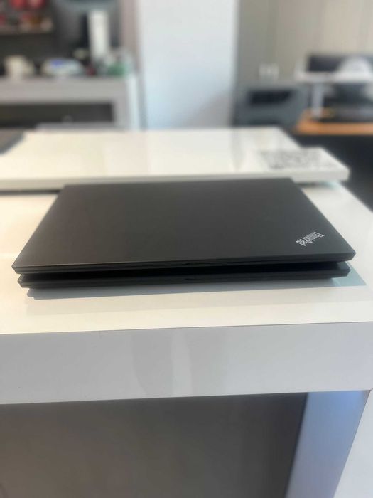 Lenovo ThinkPad P53s i7-8665u-16Gb ram-512Gb Ssd-NV Quadro P520