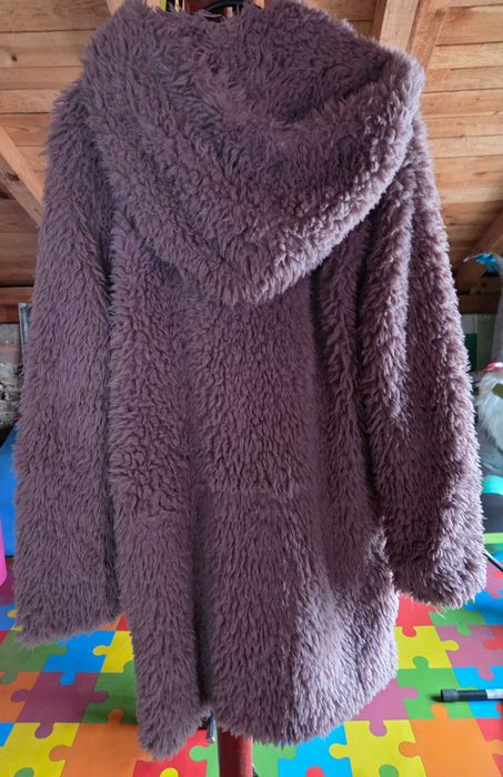 Пухкаво палтенце в лилав цвят