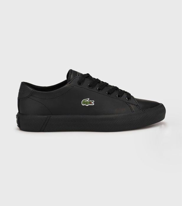 Черни спортни обувки Lacoste