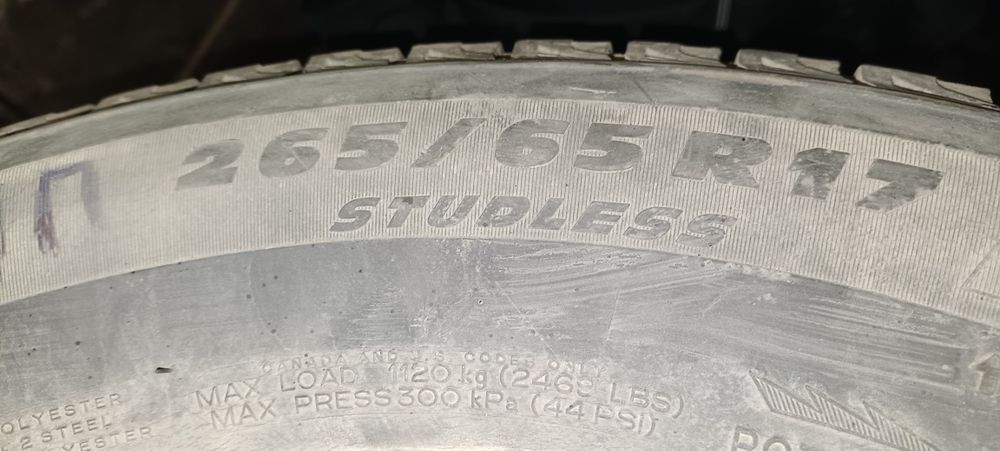 Продам комплект баллонов R17 265/65