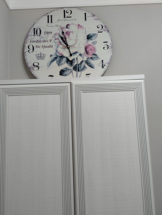 Комнатные весячие часы