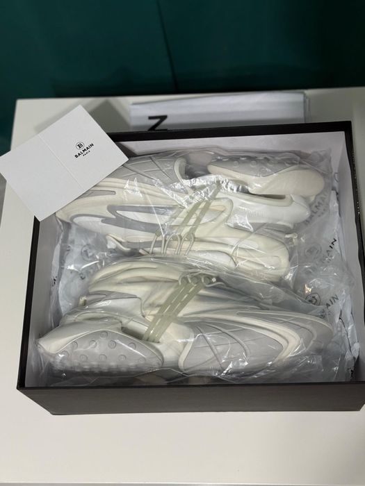 Balmain unicorn White