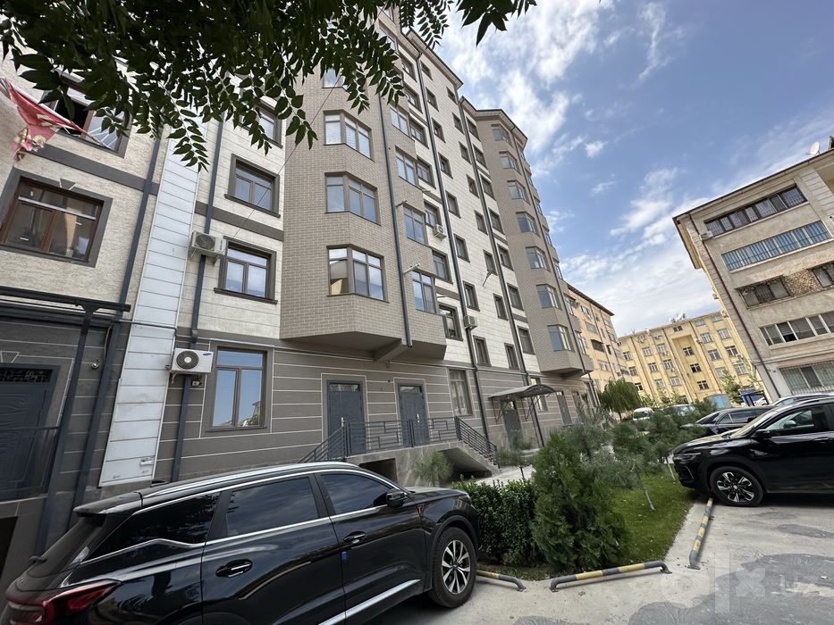 Zur kvartira sotiladi 106kv