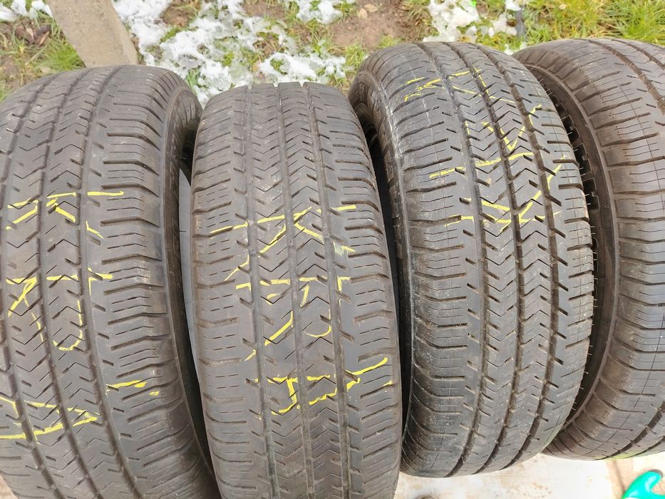 Гуми за Бус 215 /65/16С