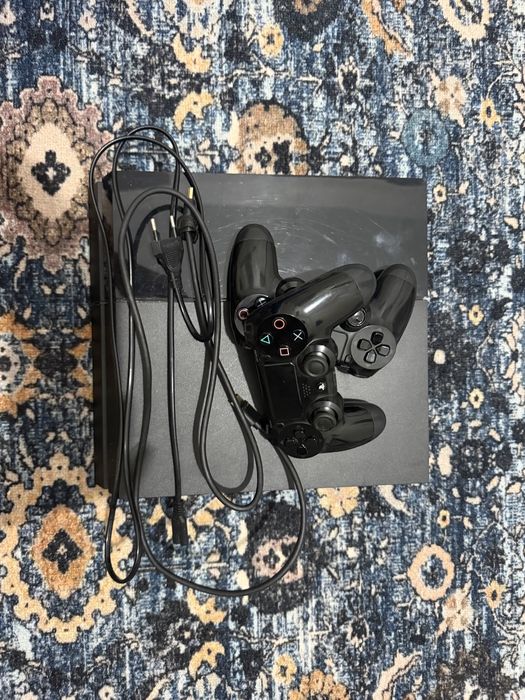 Продам Playstation 4