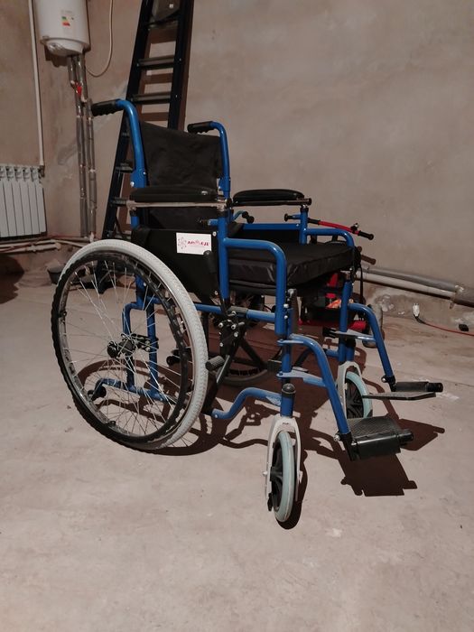 Инвалиднный коляска