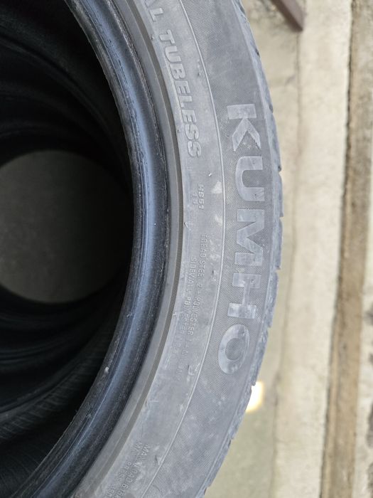 Продам шины Kumho 225/45/17