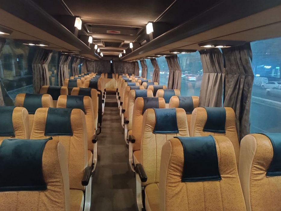 2016 yil avtobus Mersedes bens sotiladi.