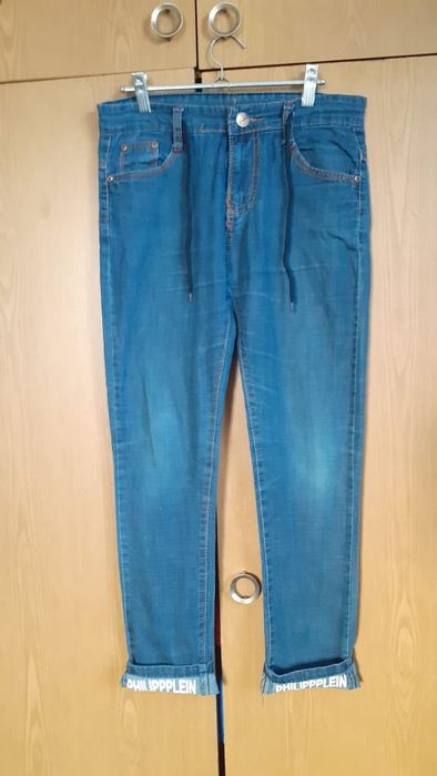 Джинсы на мальчика.