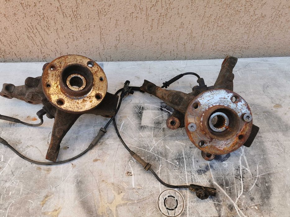 Fuzete stânga /dreapta logan /sandero motor 1.2 16v benzină