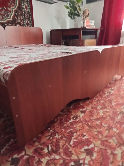 Продам кровать 2×90