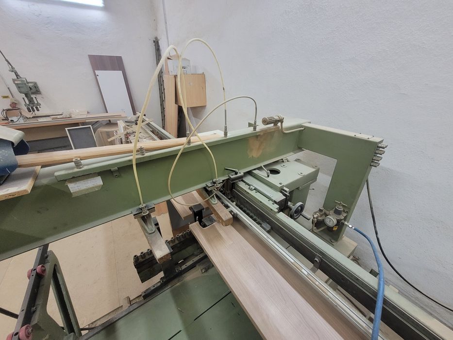 Super oferta mașina tâmplărie