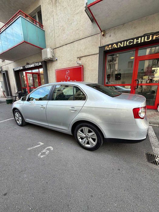 VOLKSWAGEN Jetta 2009 — imagine 4