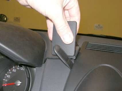 Поставка за телефон /car phohe holder mount/ за Nissan Qashqai(+2) J10