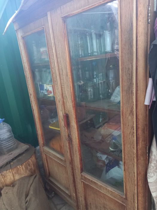 Продам шкаф . .   .
