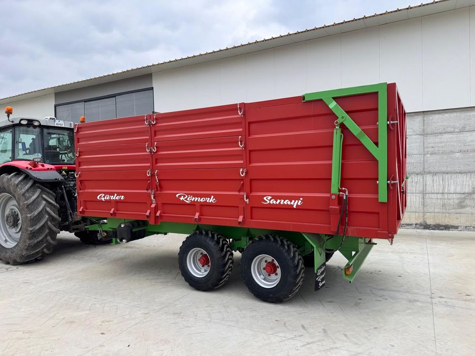 Продавам ремаркета за трактор