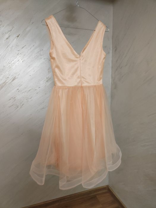 Официална рокля размер 36/S. Цвят пудра