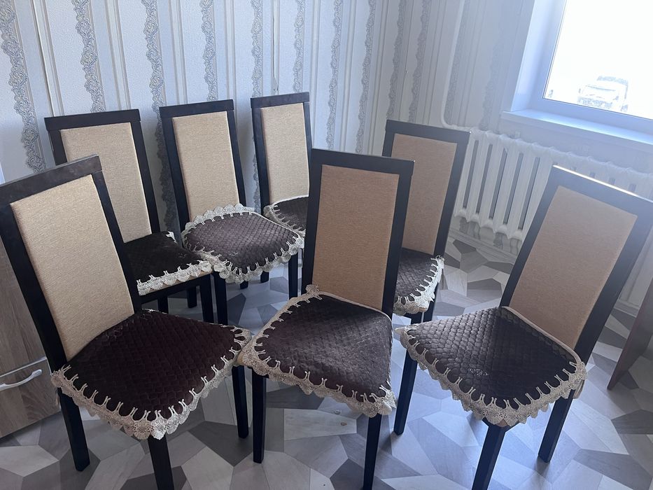 Продам 7 стульев