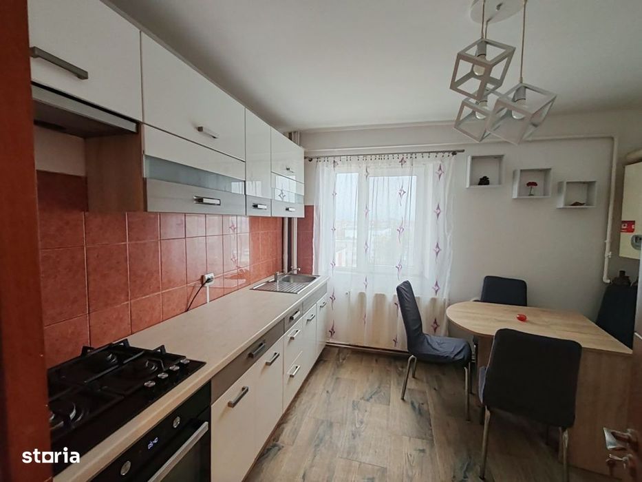 Chirie-Bd.Bucuresti, apartament 2 camere , etaj intermediar