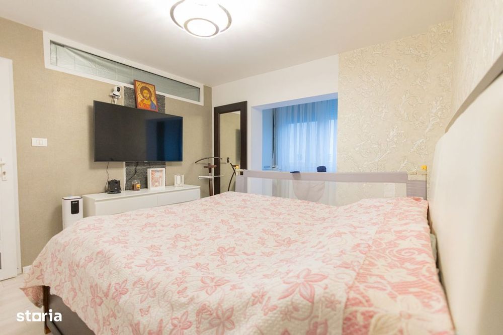 De vânzare apartament cu 3 camere, parcare inclusa, Rogerius.