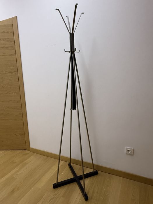 Вешалка IKEA для верхней одежды
