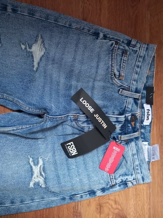 Нови мъжки дънки FSBN с накъсан ефект