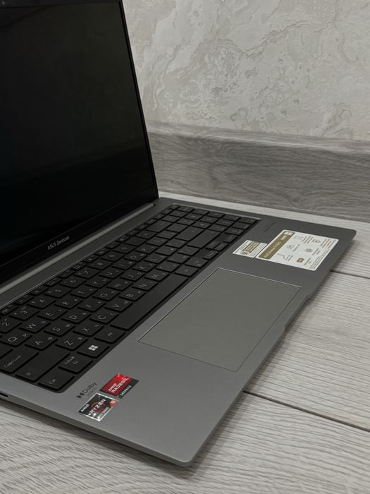 Asus Zenbook 15 OLED срочно