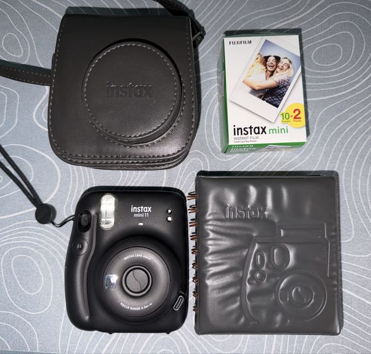 Fujifilm Instax Mini 11 — чёрный