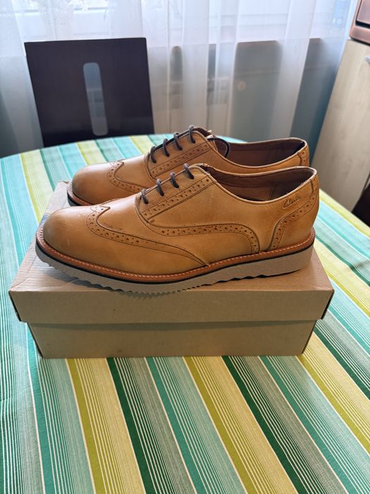 Pantofi Clarks 44.5 noi