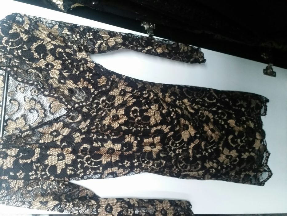 Рокля ликра, дантела и памук.