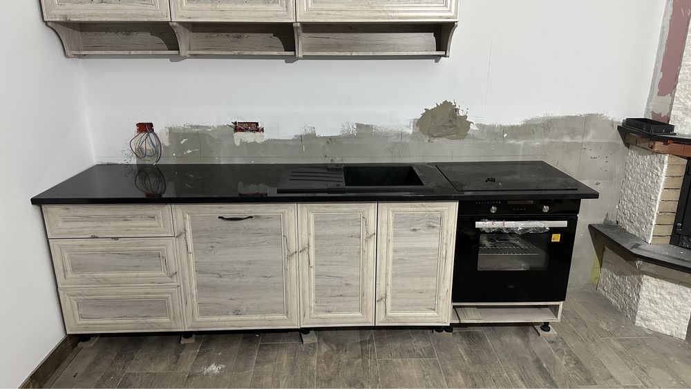 Blat/Glafuri/Trepte de granit natural la comanda