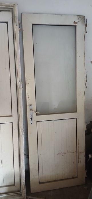 Продам дверь пластик