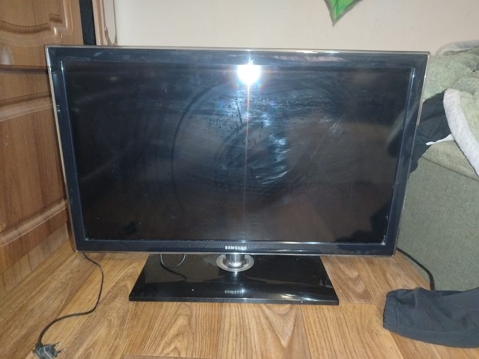 Телевизор, (без Smart TV)