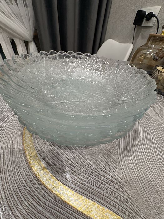 Продам тарелки 6 шт