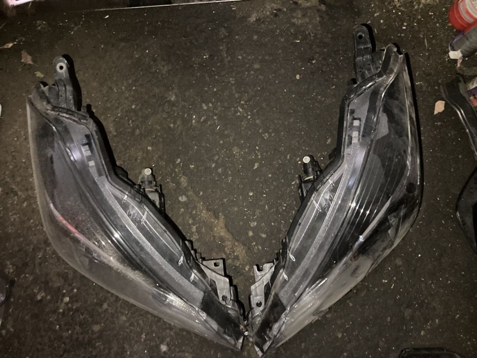 Far Toyota yaris 3 Facelift 2017 - 2019 faruri